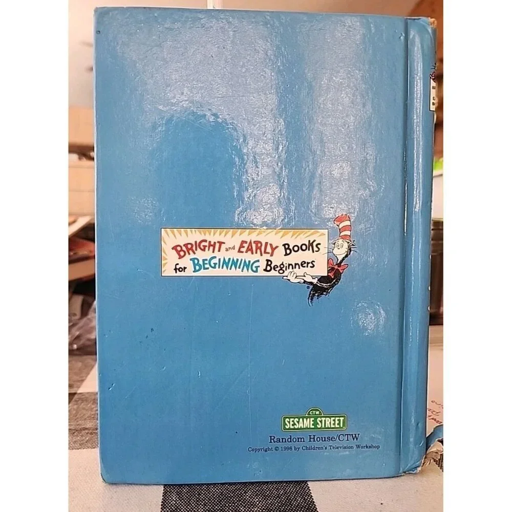 It's Not Easy Being Big Stephanie St. Pierre Bright and Early Sesame Street Book